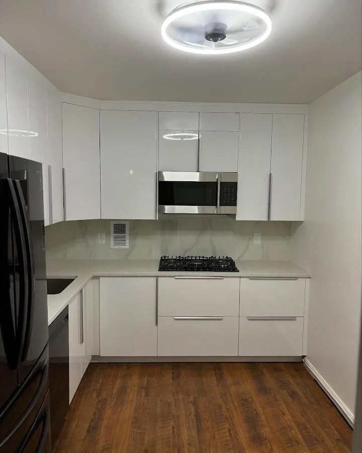 Renovated kitchen with quartz countertops in Media